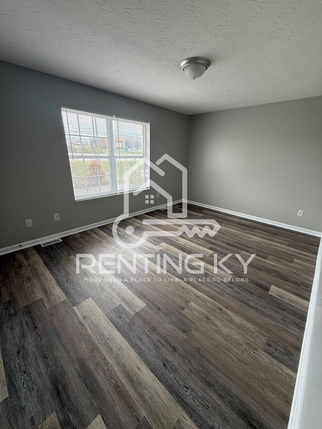 Building Photo - Newly Renovated 2-Bed, 1.5-Bath Townhouse!