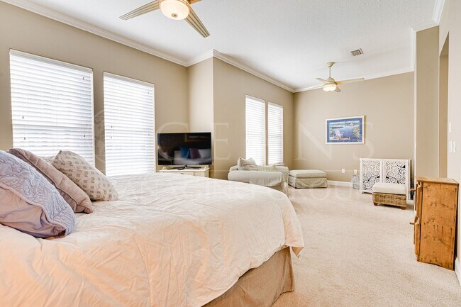 Building Photo - Welcome to Coastal Living at its Finest!