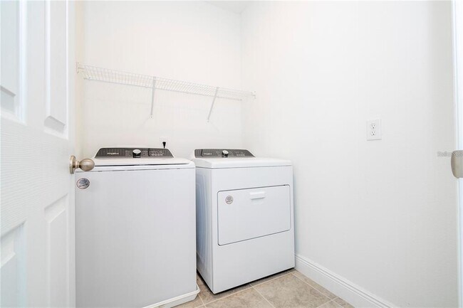 Building Photo - 12049 Bracco St