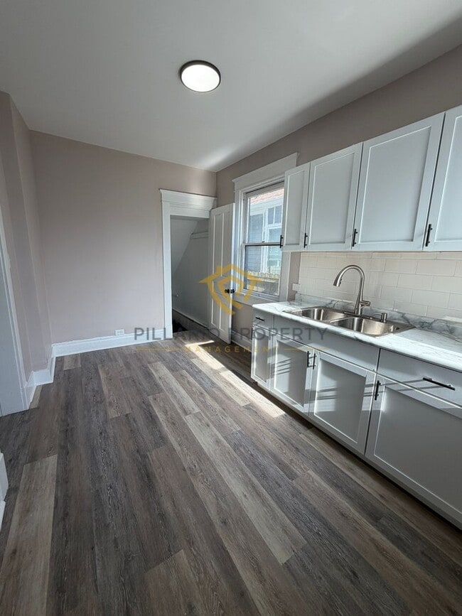 Building Photo - Large 4 bedroom Home in THe Monon Yard Neighborhood, Available NOW!