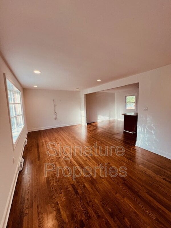 Building Photo - 936 Weaver Ave