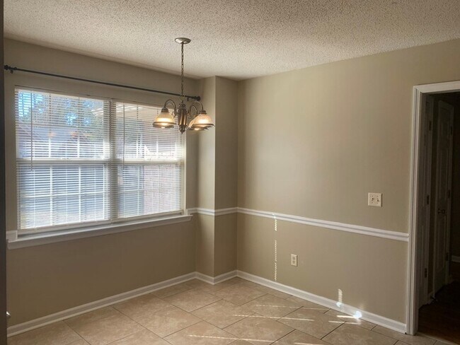 Building Photo - 1169 Cumberland Dr