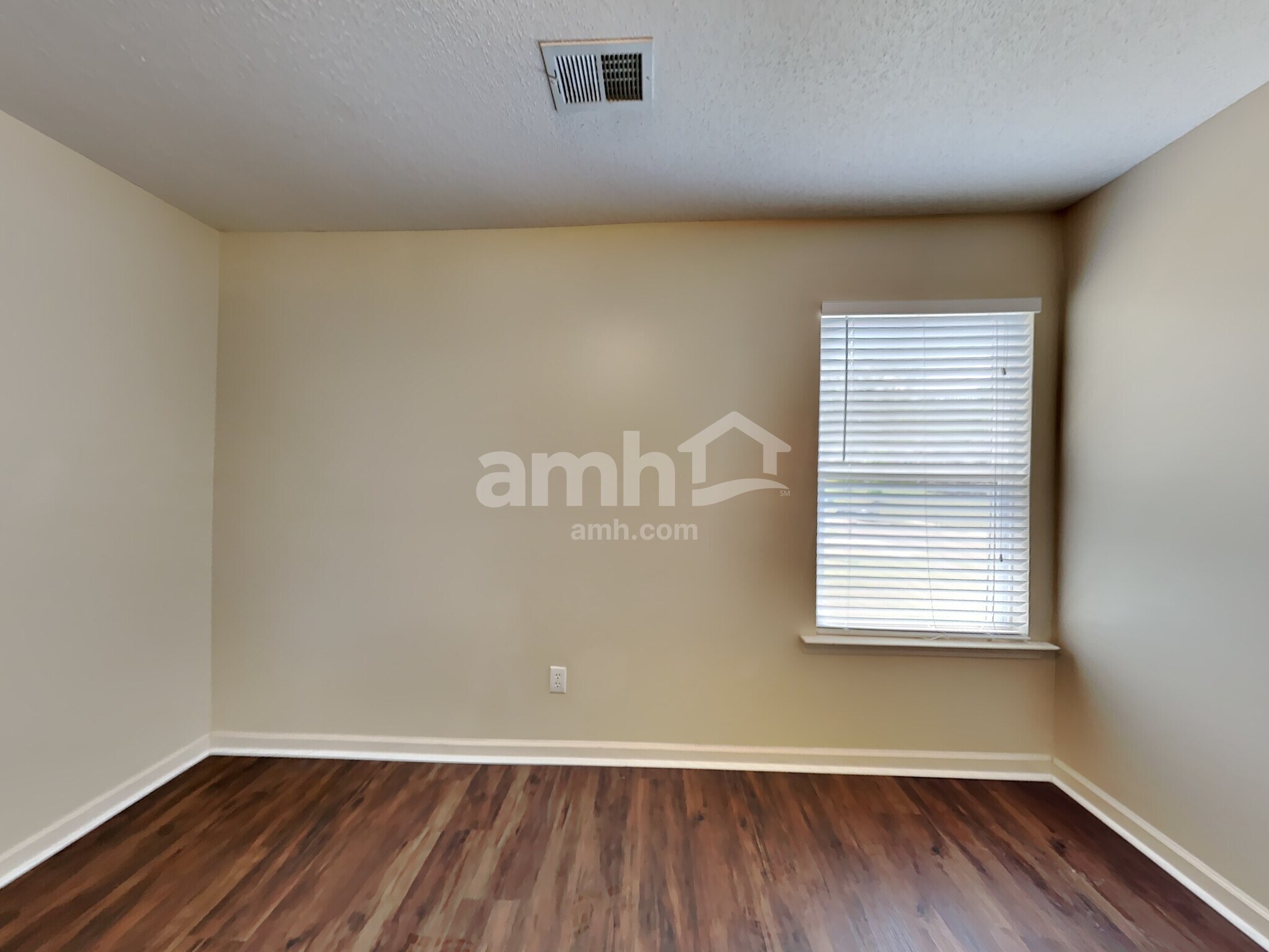 Building Photo - 7343 Hampton Valley Cv