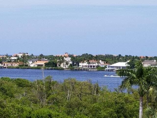 Building Photo - 1000 Scotia Dr