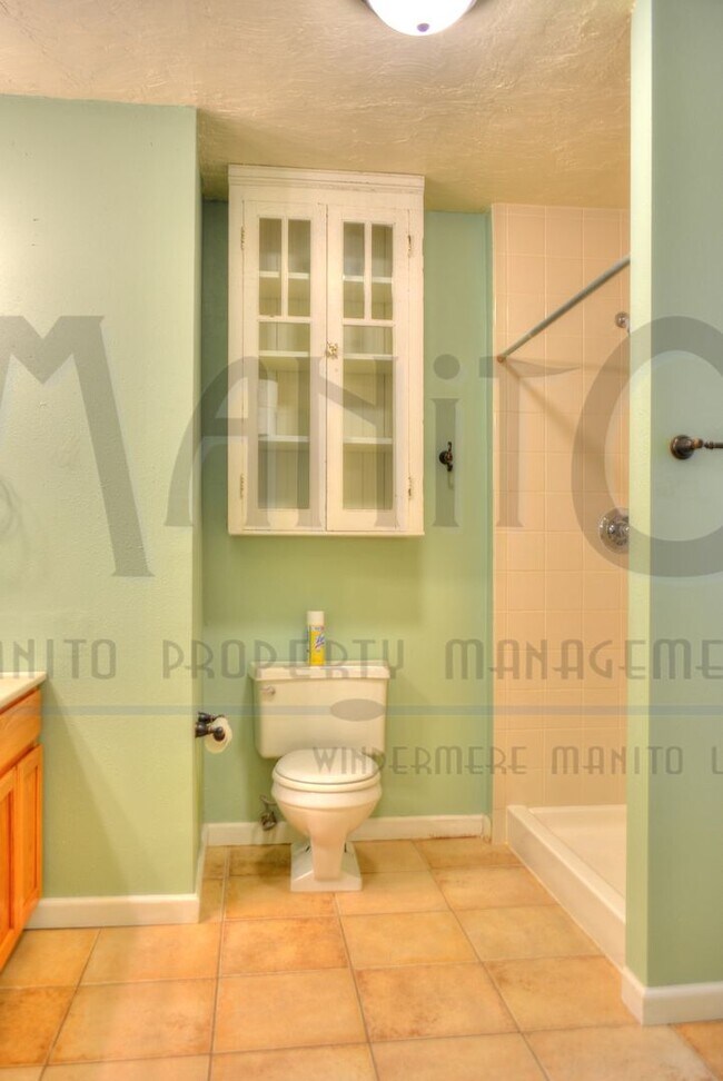 Building Photo - Stunning Brick Home near Audubon Park