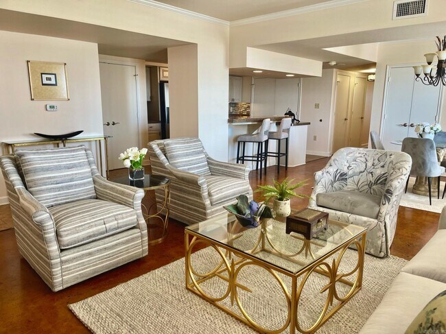 Building Photo - 523 S Louisiana St