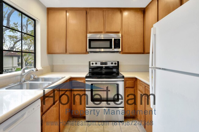 Building Photo - 2 BR/ 2 BA 1004 SQFT UTC/ San Diego Condo