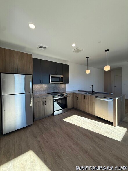 Building Photo - 199 Gardner St