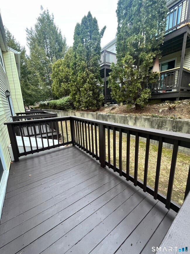 Building Photo - 25 Padanaram Rd