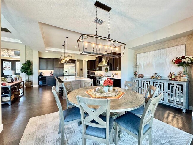 Building Photo - 10605 Sabella Dr