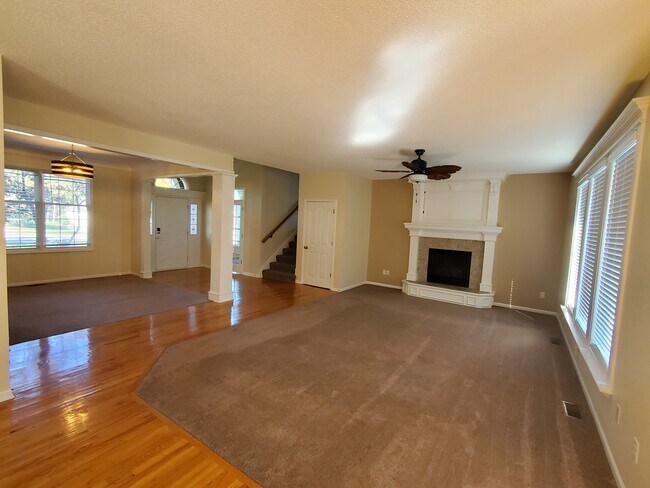 Building Photo - 14612 S Hallet St