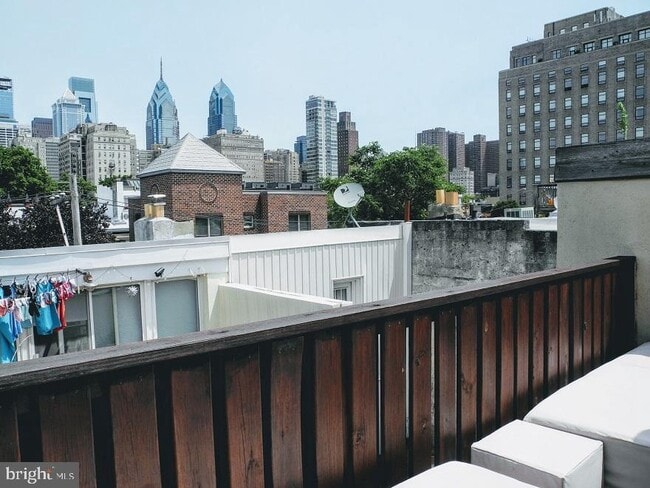 Building Photo - 1933 Rodman St