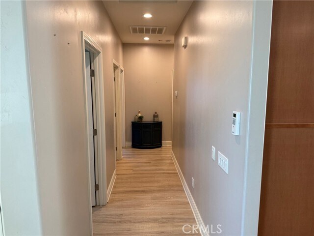 Building Photo - 329 Dressler Ave