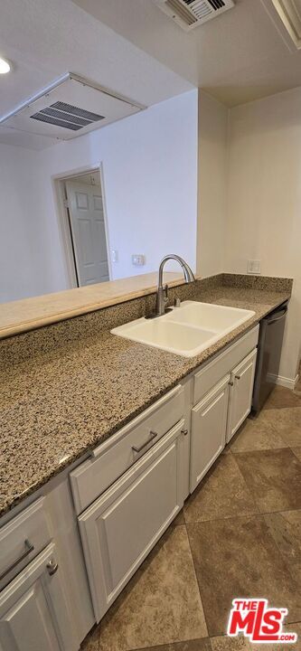 Building Photo - 1031 N Crescent Heights Blvd