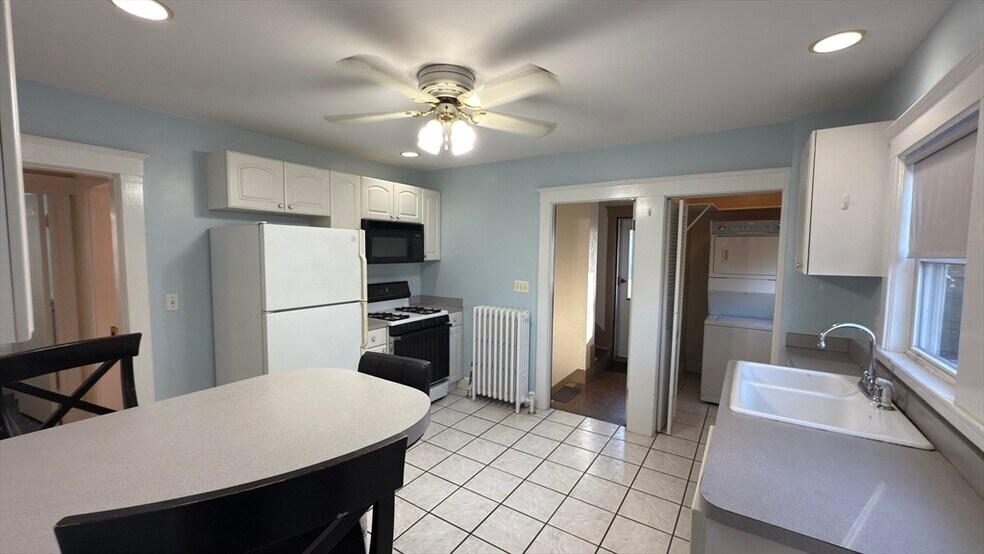 Building Photo - 39 Union St