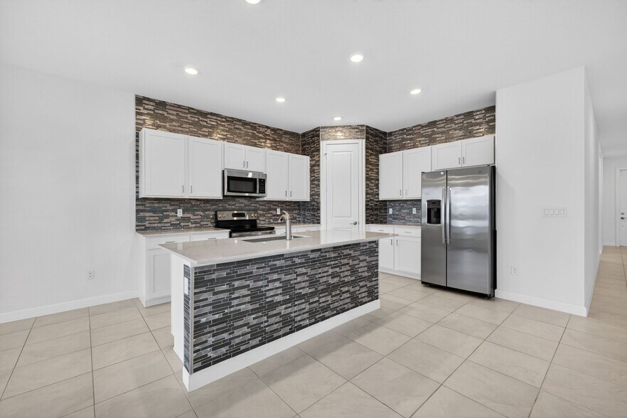 Building Photo - 13275 NW Copper Creek Dr