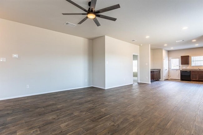 Building Photo - 373 Jade St