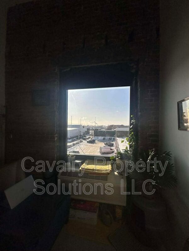 Building Photo - 1831 W Michigan St