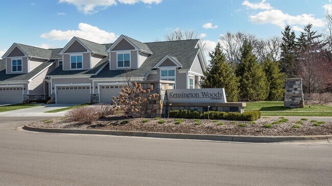 Building Photo - 2689 Oxford Cir