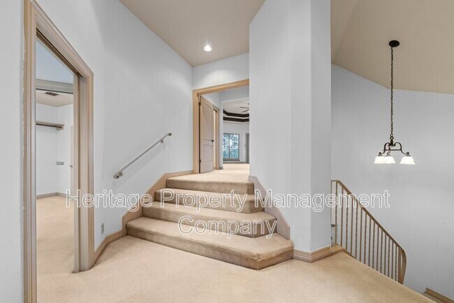 Building Photo - 131 Westcourt Ln