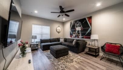 Building Photo - 1518 Avenue W