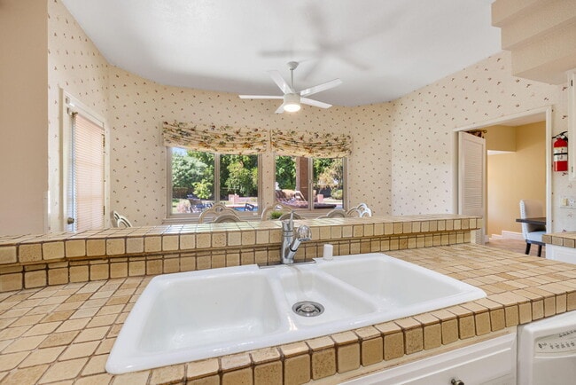 Building Photo - 72056 Palm Haven Dr