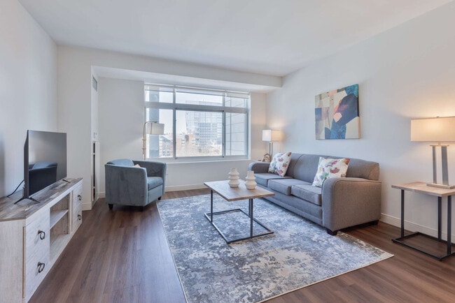 Building Photo - 350 Third St