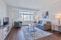 Building Photo - 350 Third St