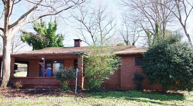 Building Photo - 3 br, 2 bath House - 1970 Columbia Dr