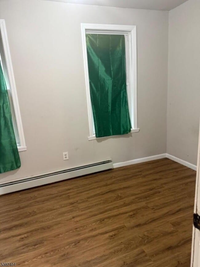 Building Photo - 85 Holsman St