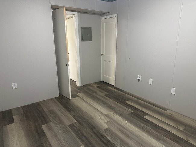 Building Photo - Lebanon 1st floor 1 bedroom-section 8 cons...