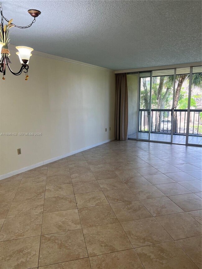 Building Photo - 10855 SW 112th Ave