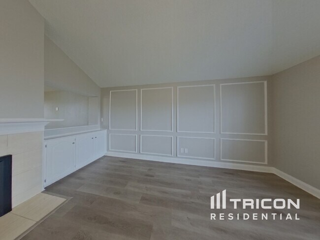 Building Photo - 7724 Grassland Dr