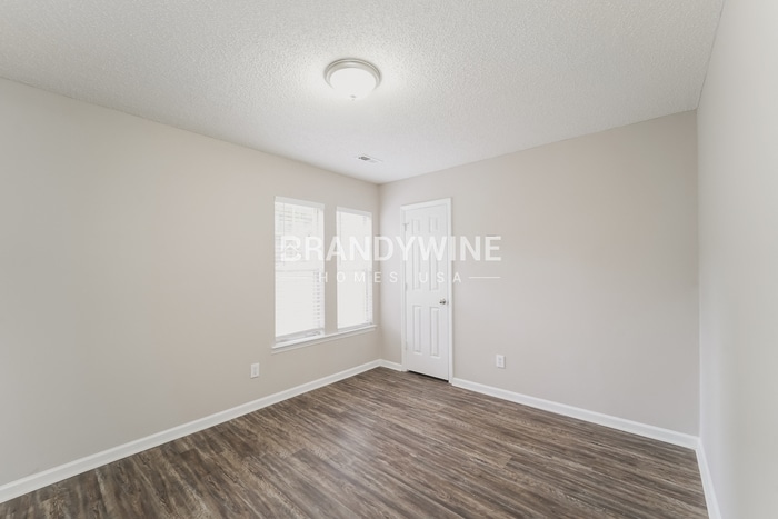 Building Photo - 5831 Silver Eagle Dr