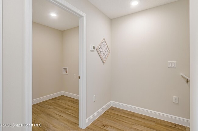 Building Photo - 177 Hidden Woods Pl