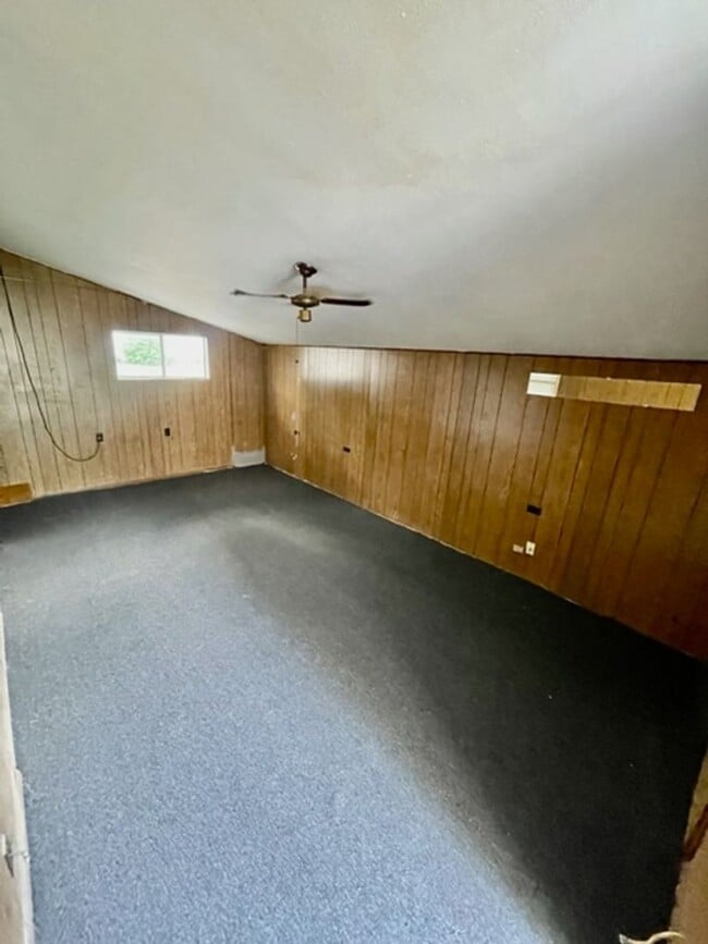 Building Photo - 1512 Bryan Ave