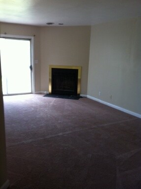 Building Photo - 104 Greenland Ct
