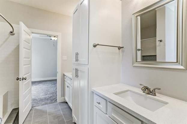 Building Photo - 8618 Valley Song Dr