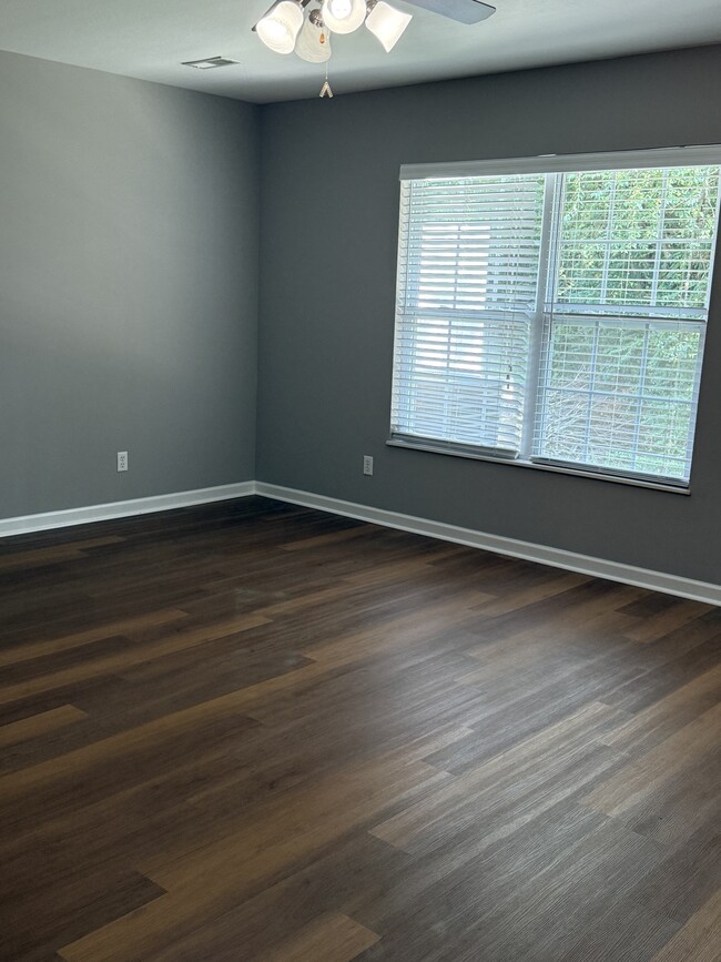 Building Photo - 745 Casey Ln