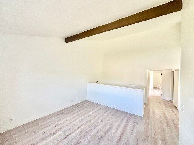 Building Photo - 437 Reed Way