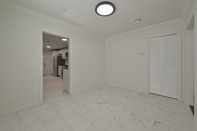Building Photo - 1524 NW 45th St