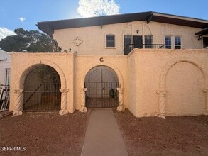 Building Photo - 11105 La Quinta Pl