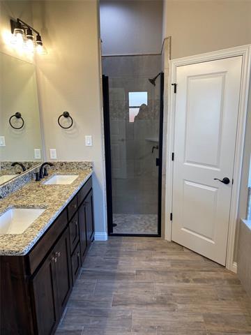 Building Photo - 3005 Promenade Dr