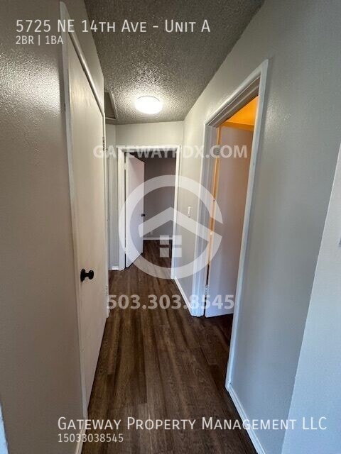 Building Photo - 5725 NE 14th Ave