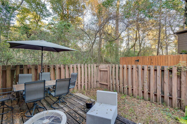Building Photo - 22 Willowwood Cir