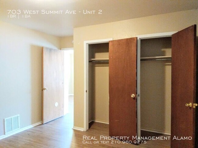 Building Photo - 703 W Summit Ave