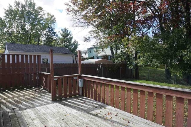 Building Photo - 96 Birch Ct