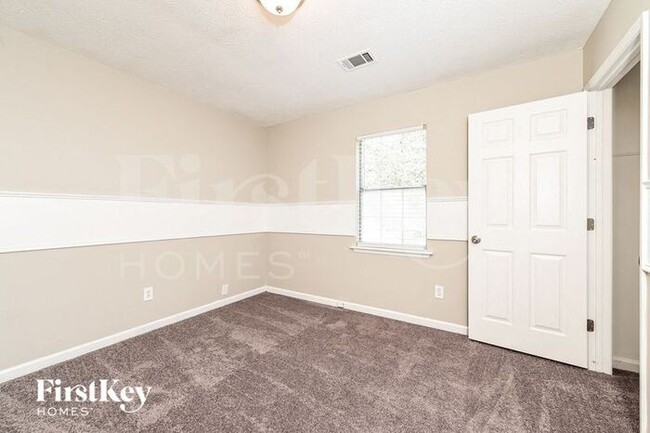 Building Photo - 130 Dunwick Ln