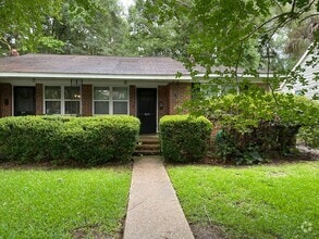 Building Photo - WS- 825/827 INGLESIDE DR