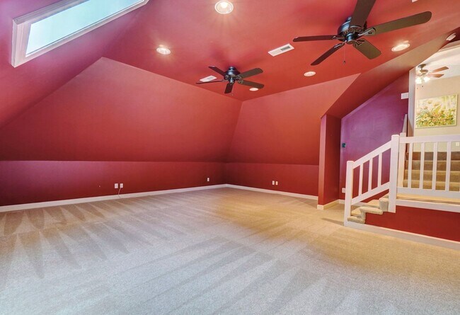 Building Photo - Ready NOW! 1st-Time Rental in John B. Dey ...